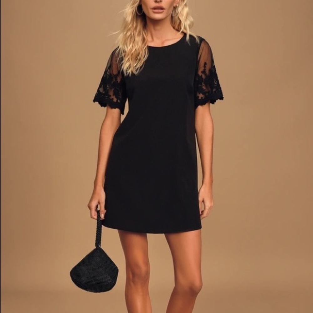 Lulus Mini Shift Dress | Worn Once LBD Size XS Black Loose Fit Lace Accent